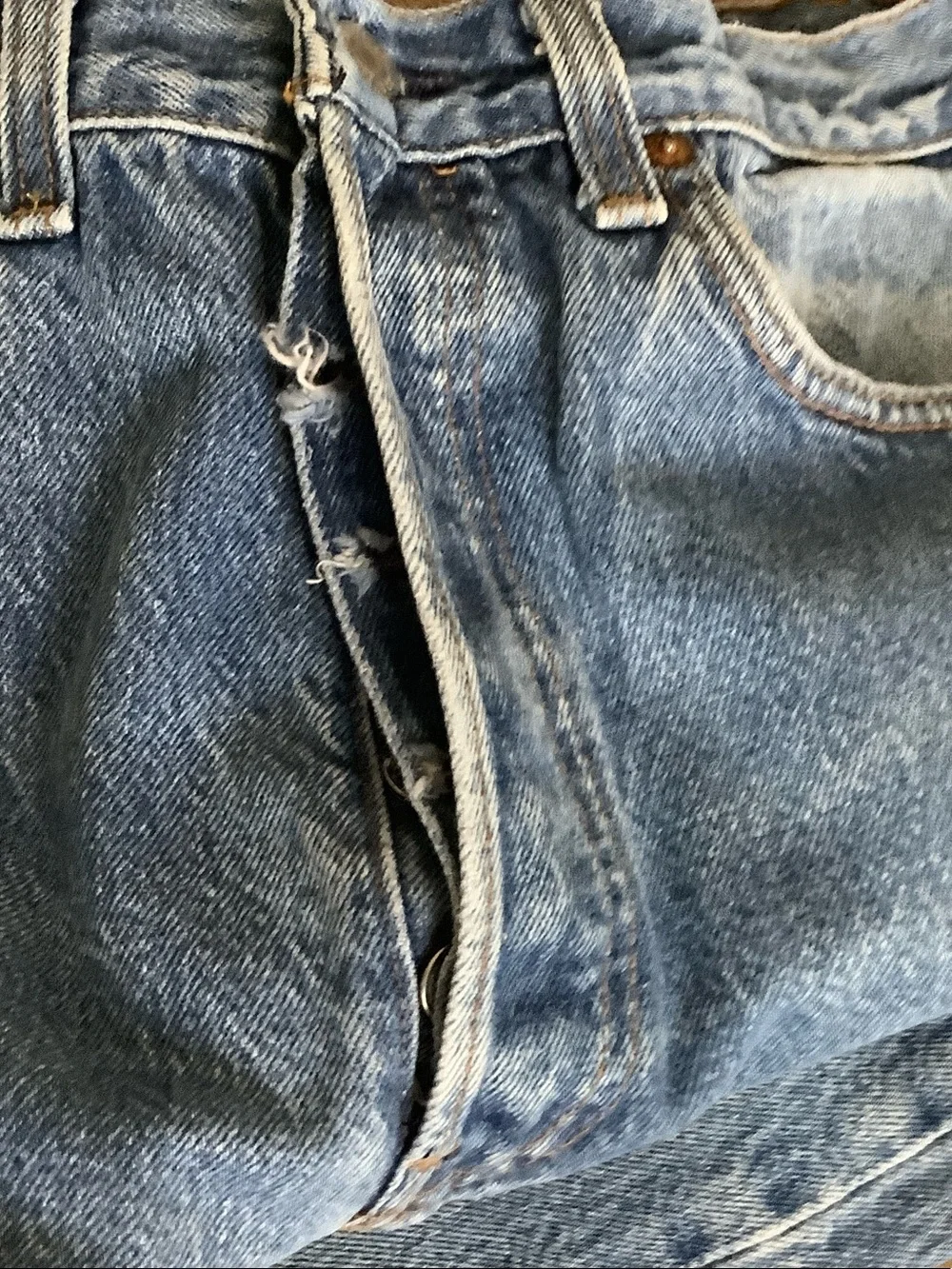 Vintage 1988 Levi's Men's 501 Straight Leg Jeans Classic Rinse Wash 33 X 30 USA